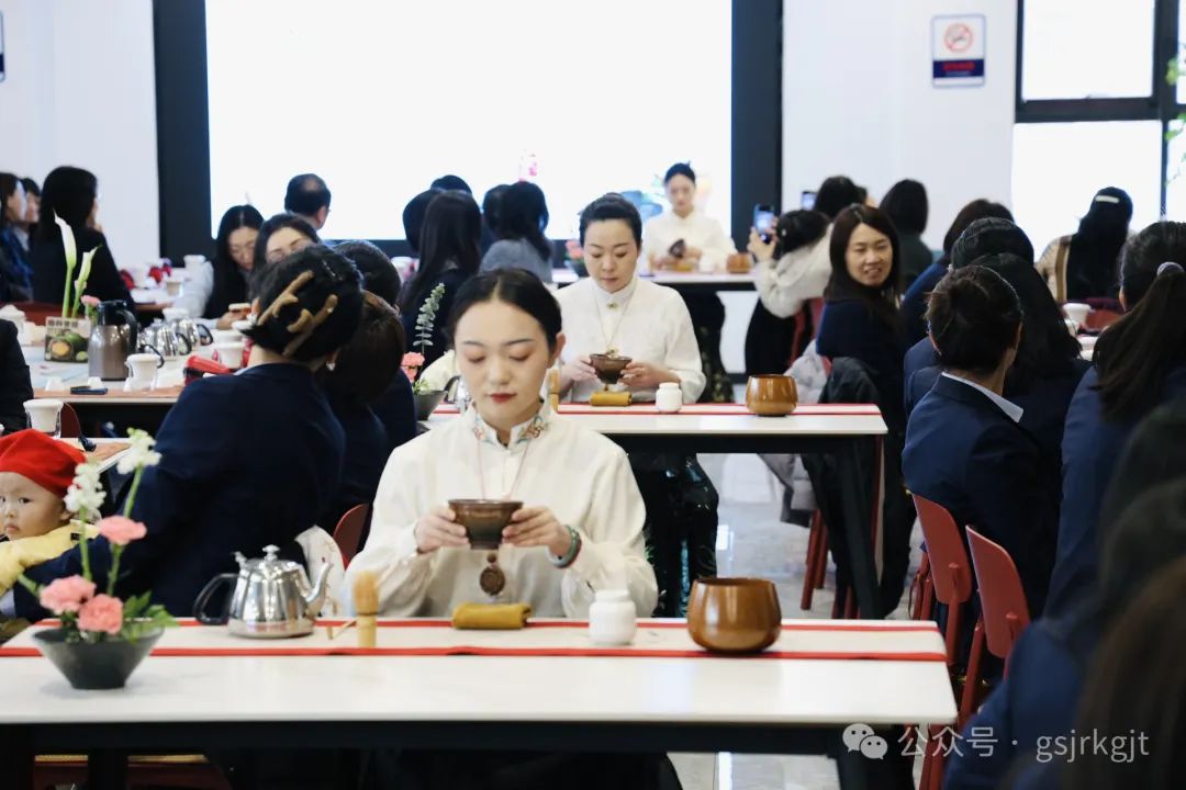 9243AD7BB1C39D0F44AC7C2F169_D73A6CF1_16BAE