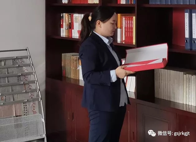 918AC749EC8D8C40CC2DF87D8BD_193EB130_218BF