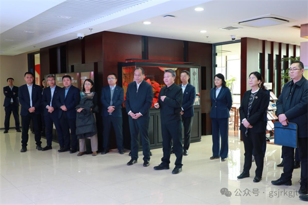 42E1EEAD5157003FD9BBDD87985_9B88A598_512AE