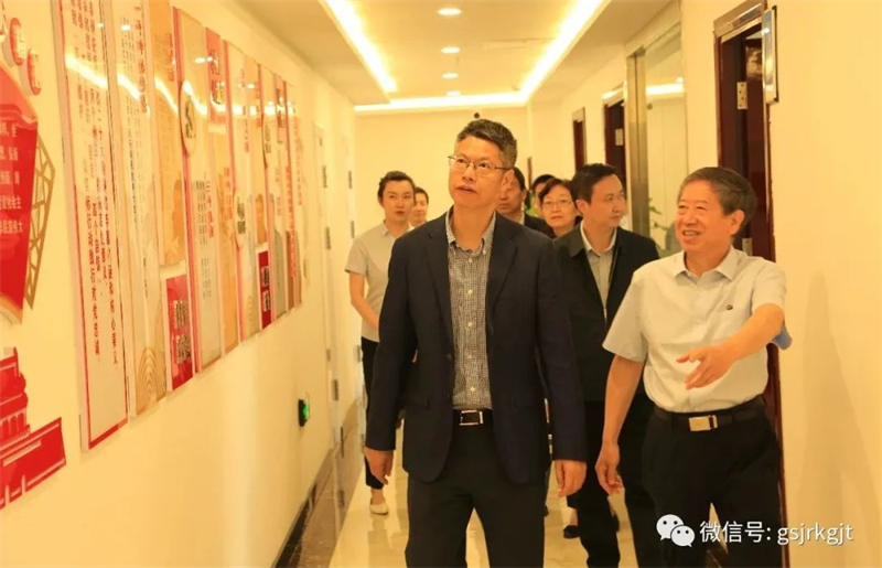 88E27581ABA2D2037E3D933B840_E6440CCB_57DFD