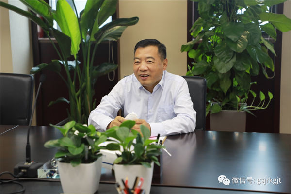 7FA09969D8B51299C8675FE62B8_45F17E1E_BB37