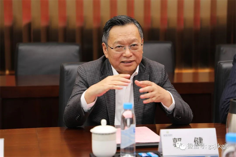 31769B041951637577AFF4A9C46_CF256171_4DA18